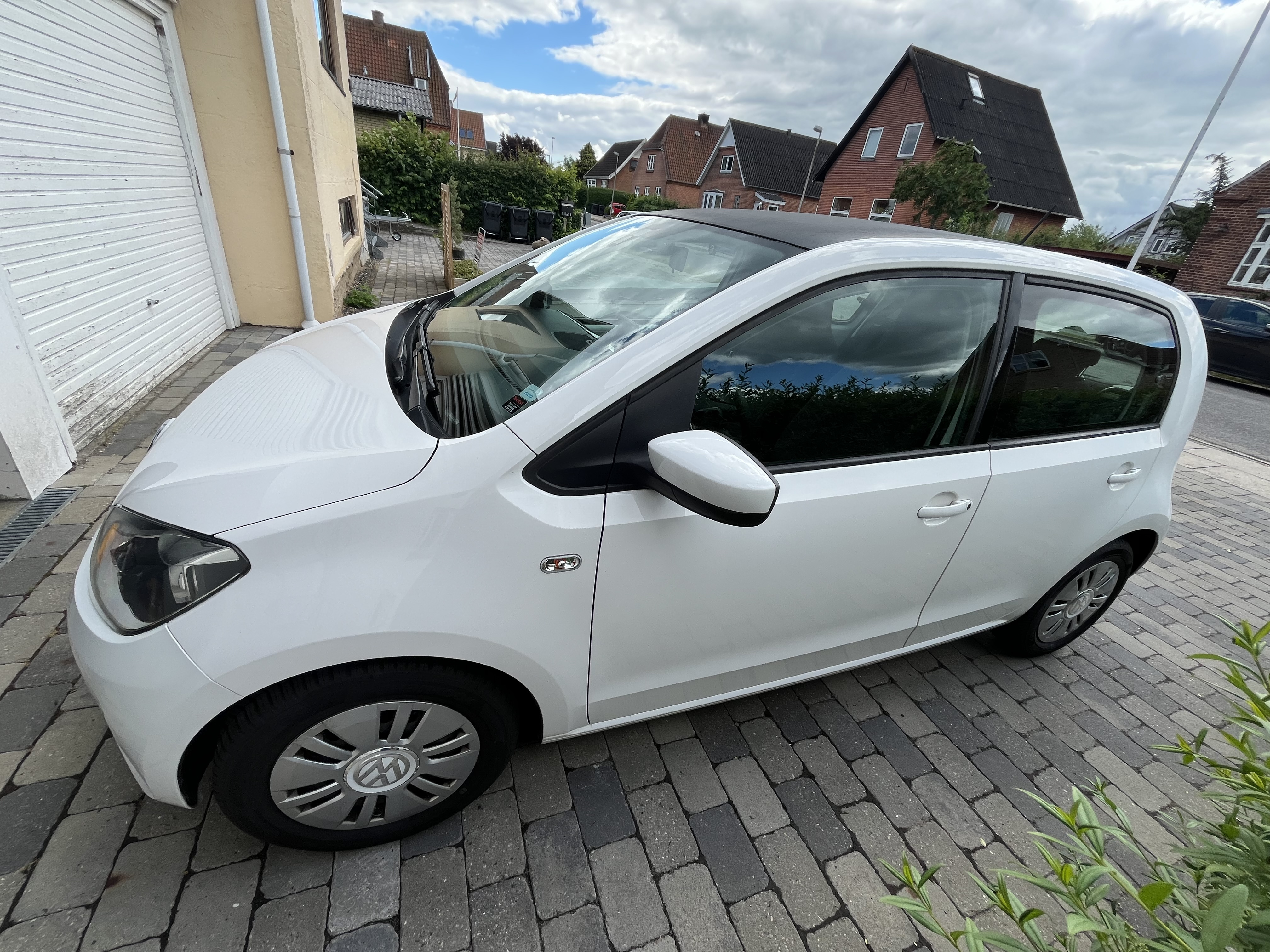 Hvid VW UP! fra 2014