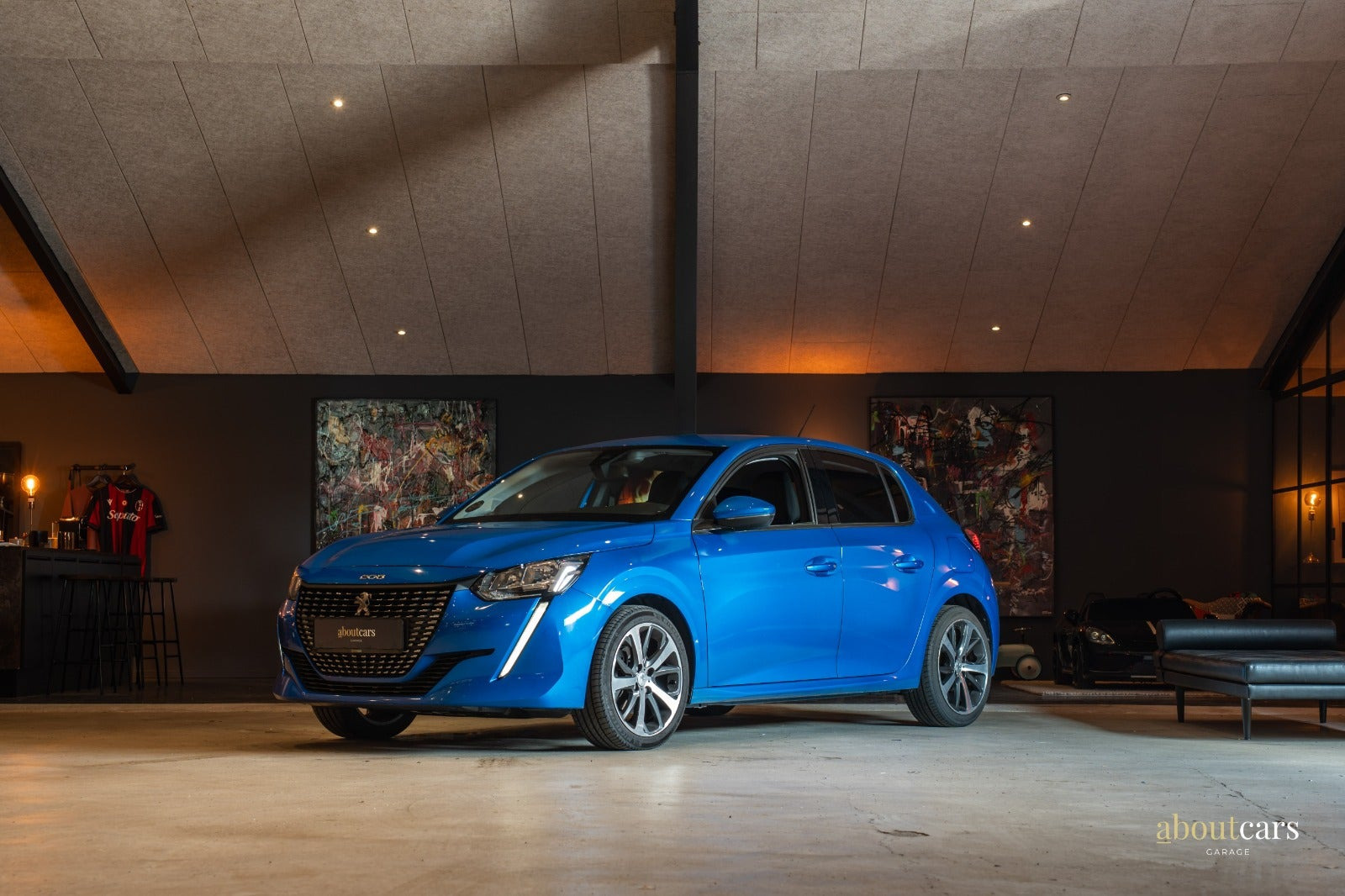 Blå Peugeot 208 fra 2020