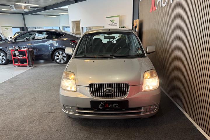 Sølv Kia Picanto fra 2005