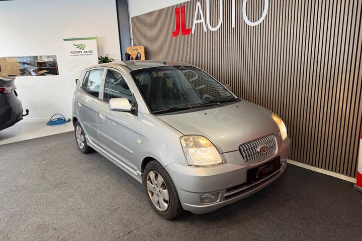 Sølv Kia Picanto fra 2005
