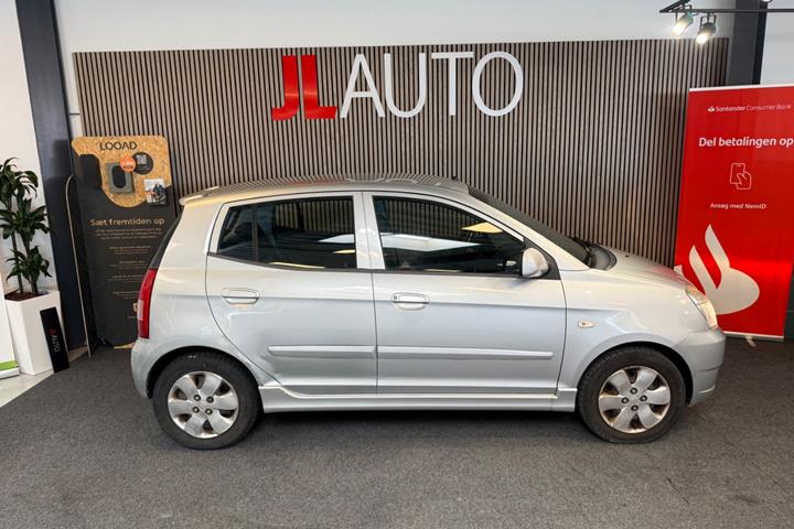 Sølv Kia Picanto fra 2005