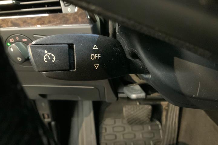 Grå BMW 525i fra 2006