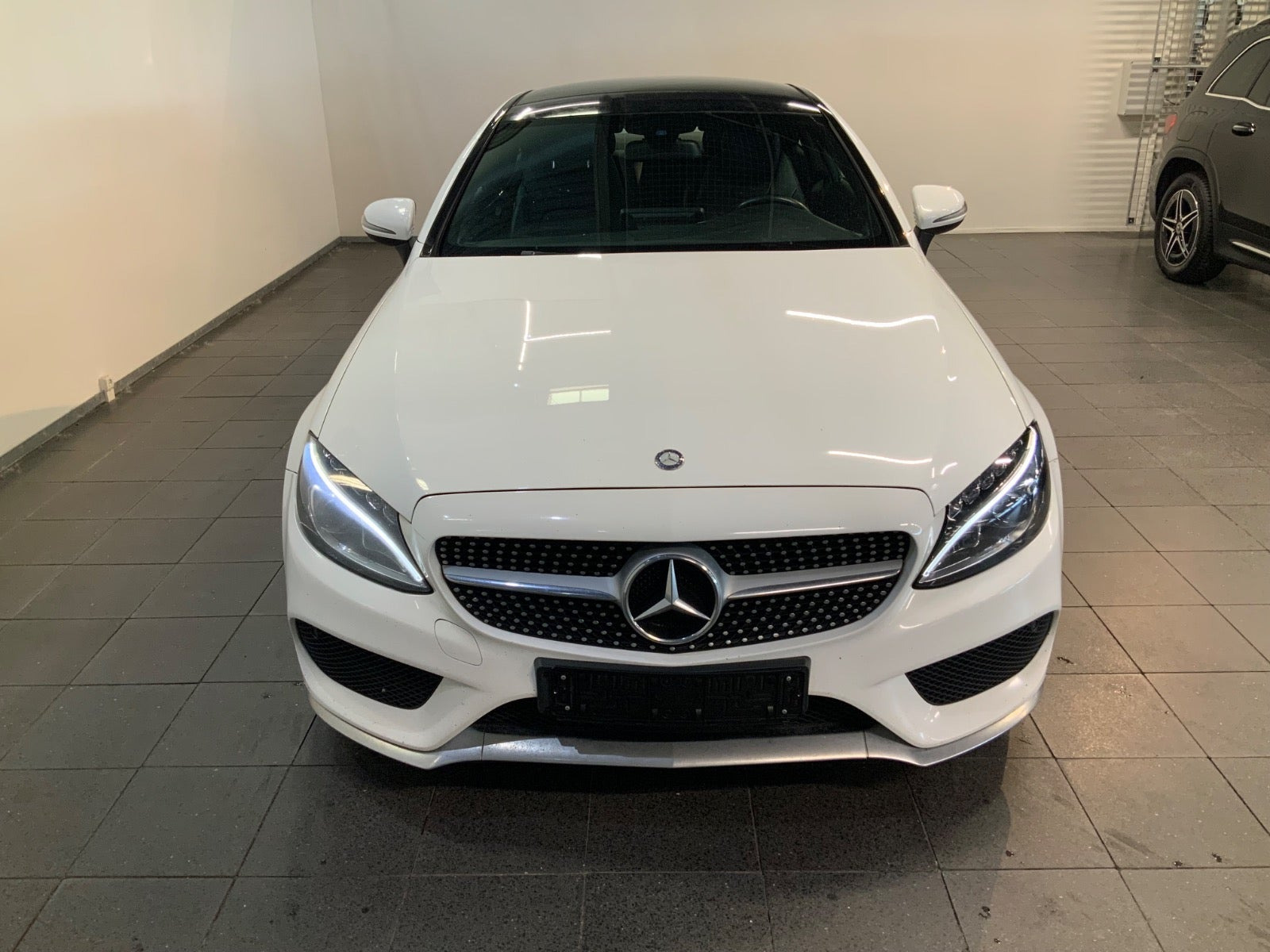 Hvid Mercedes C220 d fra 2017