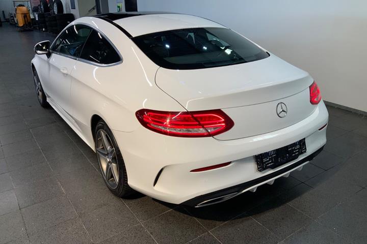 Hvid Mercedes C220 d fra 2017