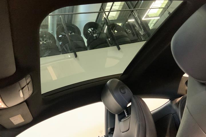 Hvid Mercedes C220 d fra 2017