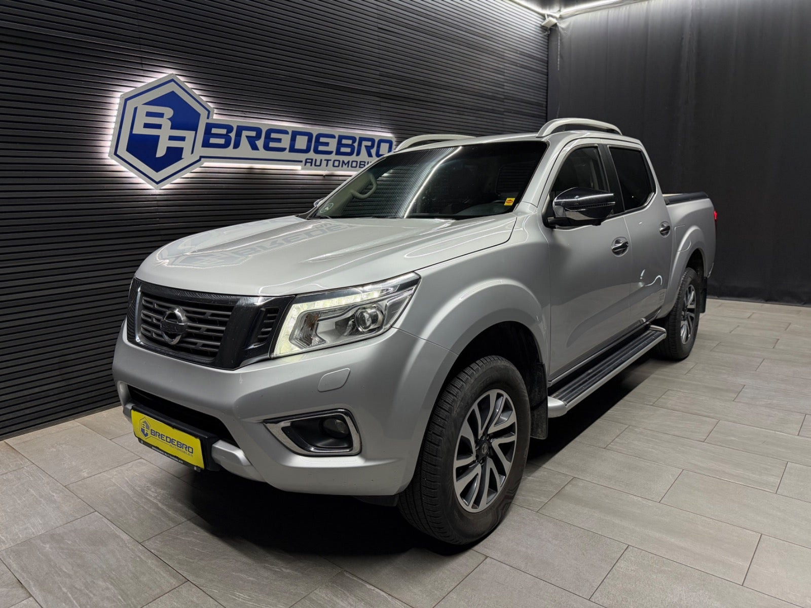 Nissan Navara 2,3 dCi 190 Db.Kab Tekna aut.