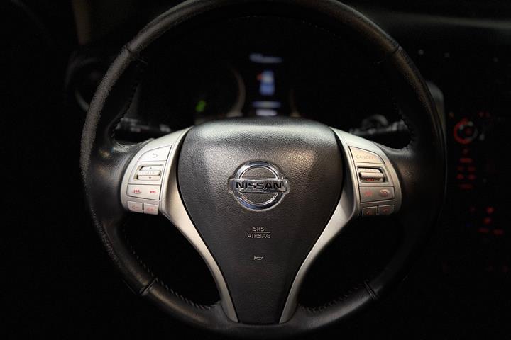 undefined Nissan Navara fra 2015