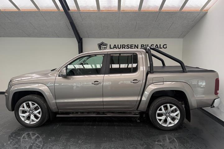 Grå VW Amarok fra 2016