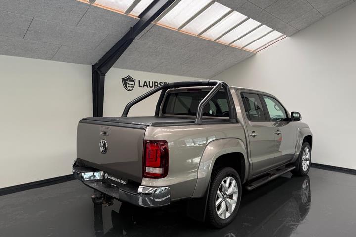 Grå VW Amarok fra 2016