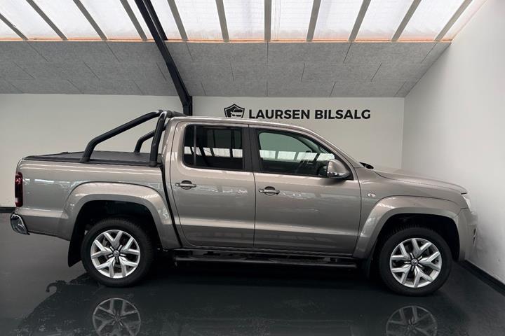 Grå VW Amarok fra 2016