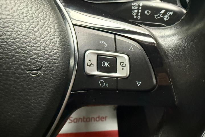 Grå VW Amarok fra 2016