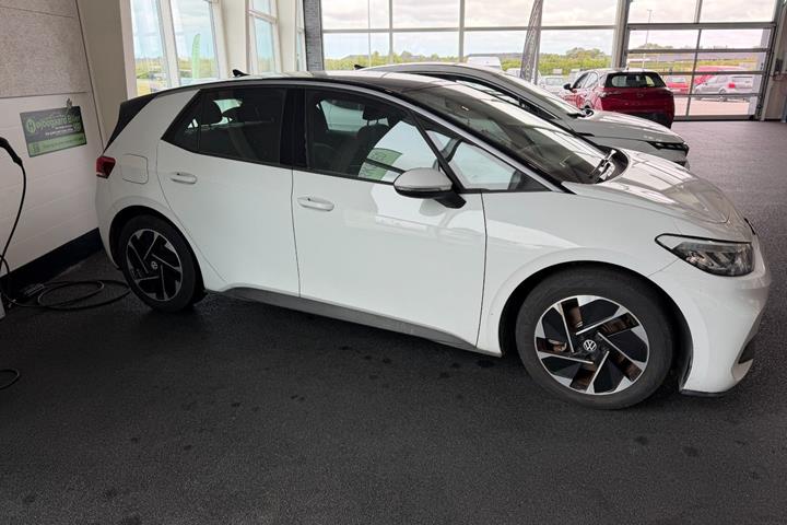 Hvid VW ID.3 fra 2024