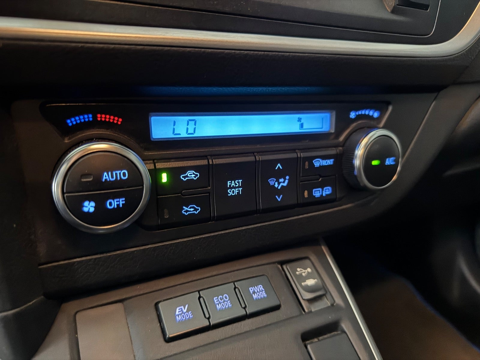 undefined Toyota Auris fra 2014