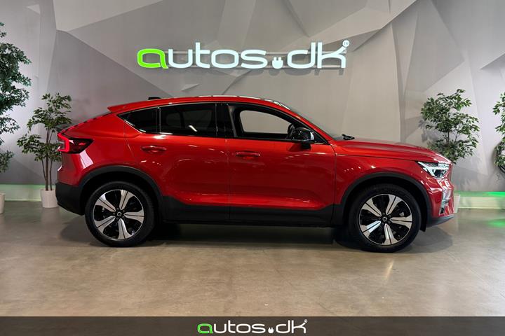 Rød Volvo C40 fra 2023