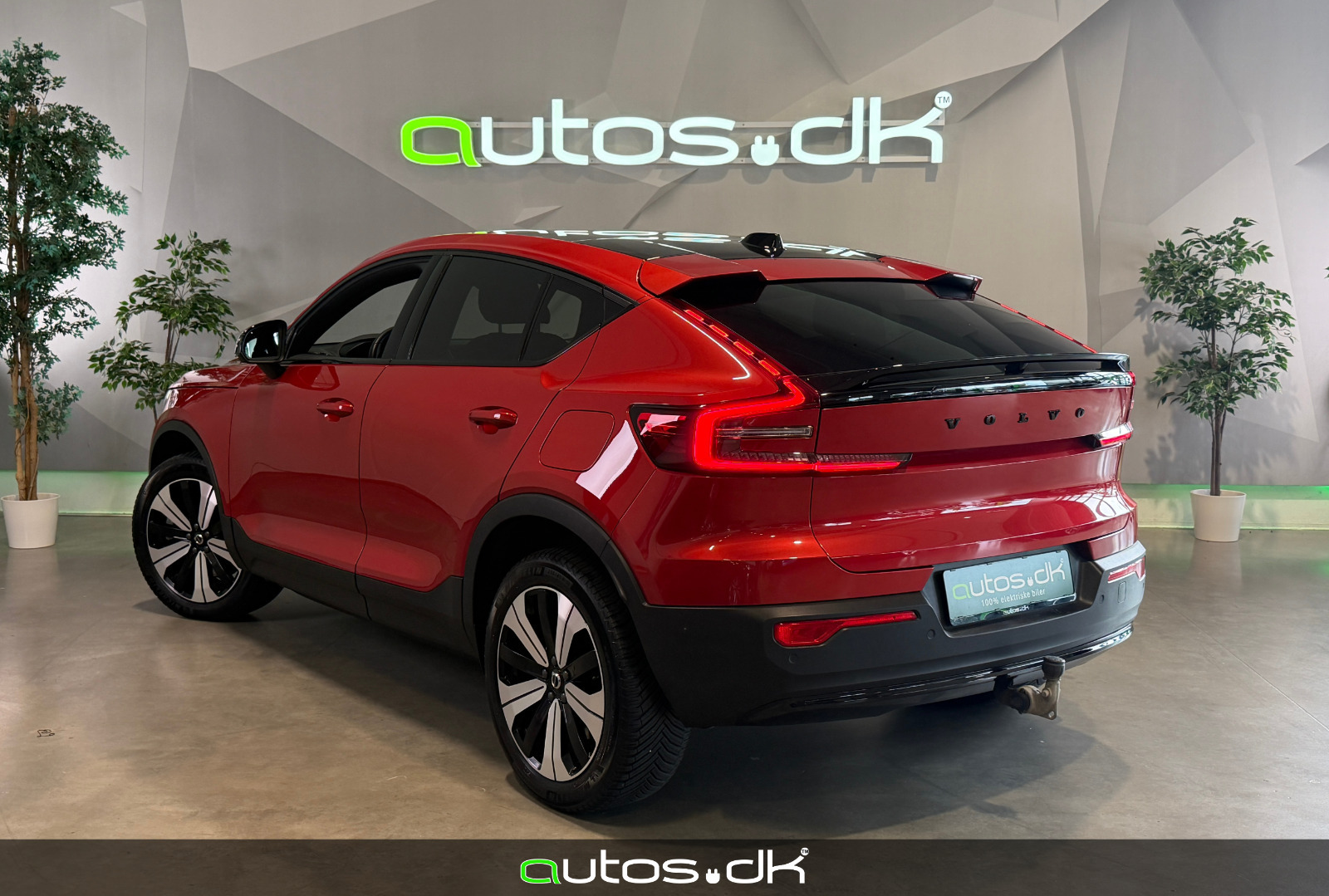 Rød Volvo C40 fra 2023