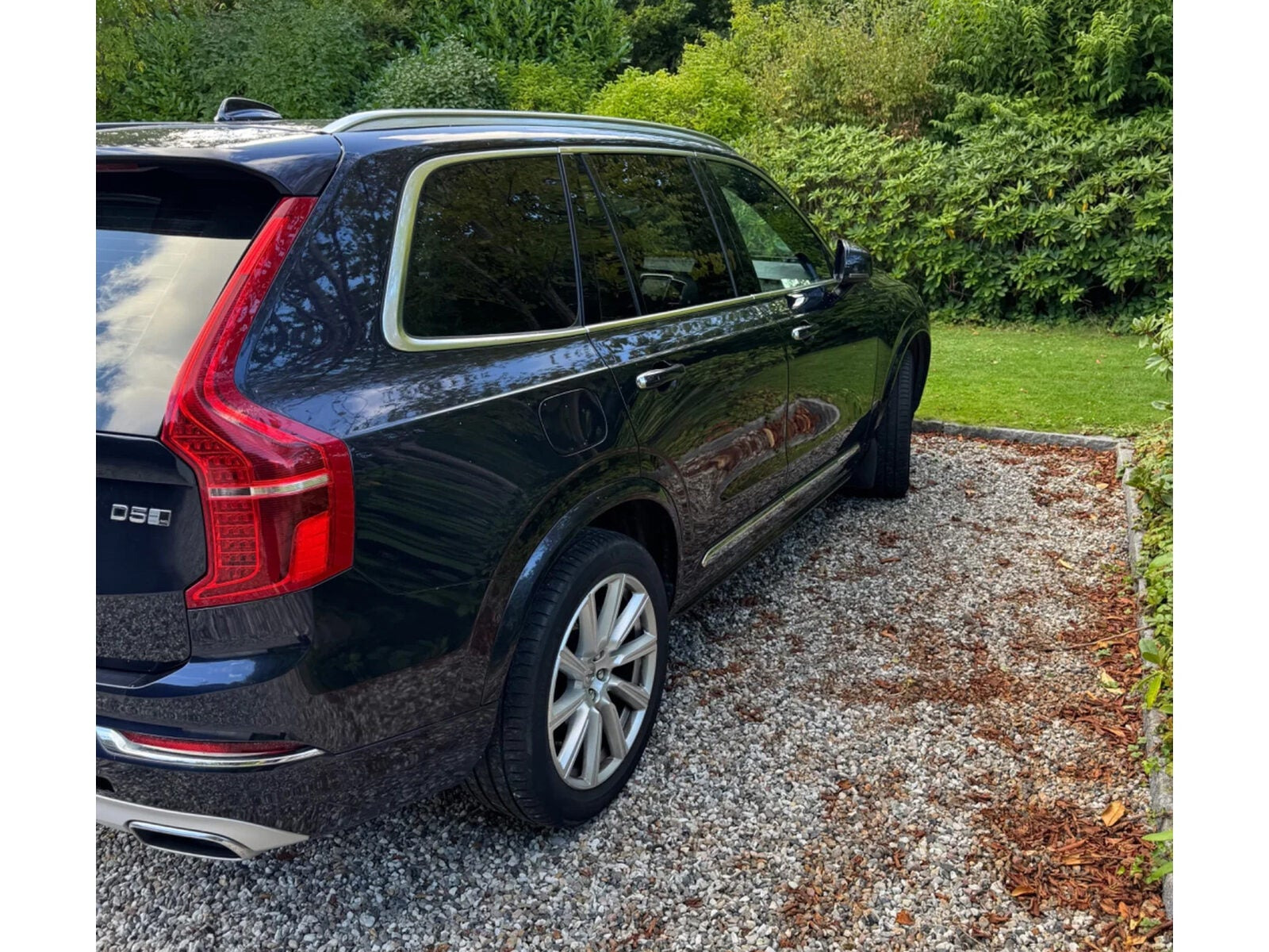 Blå Volvo XC90 fra 2019