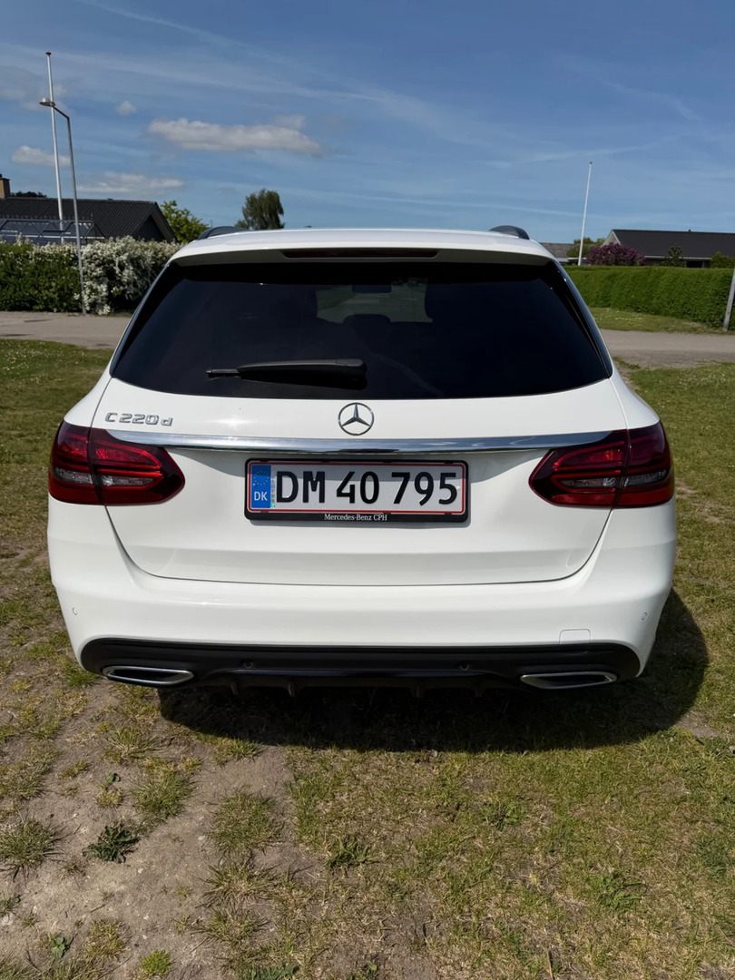 Hvid Mercedes C220 d fra 2021