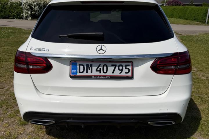 Hvid Mercedes C220 d fra 2021