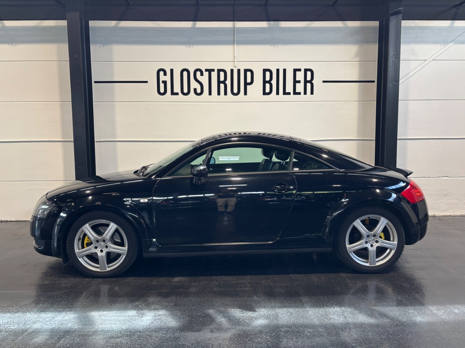 Sort Audi TT fra 1999