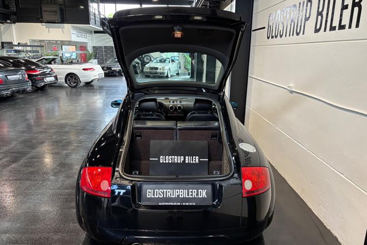 Sort Audi TT fra 1999