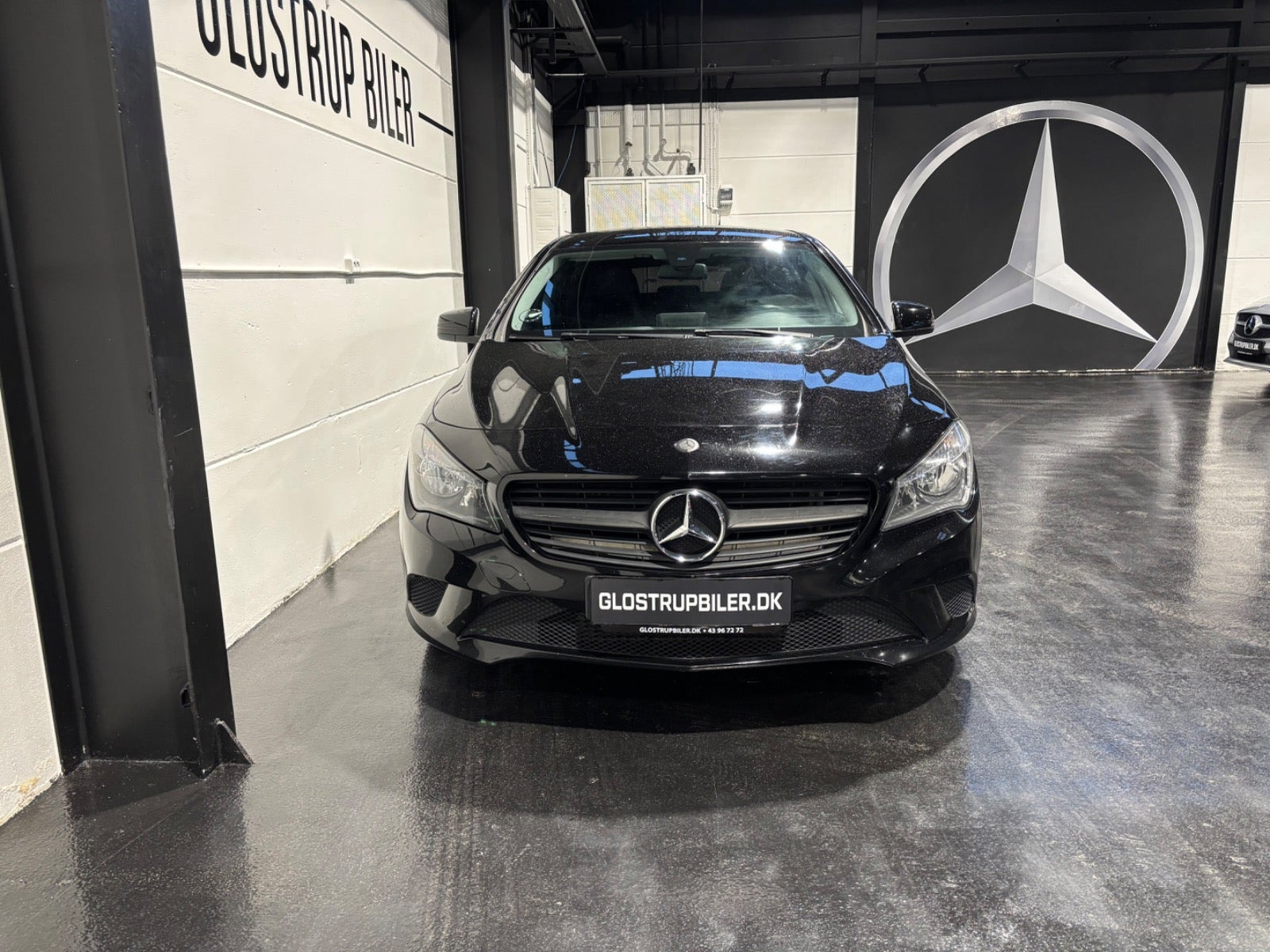 Sort Mercedes CLA200 fra 2016