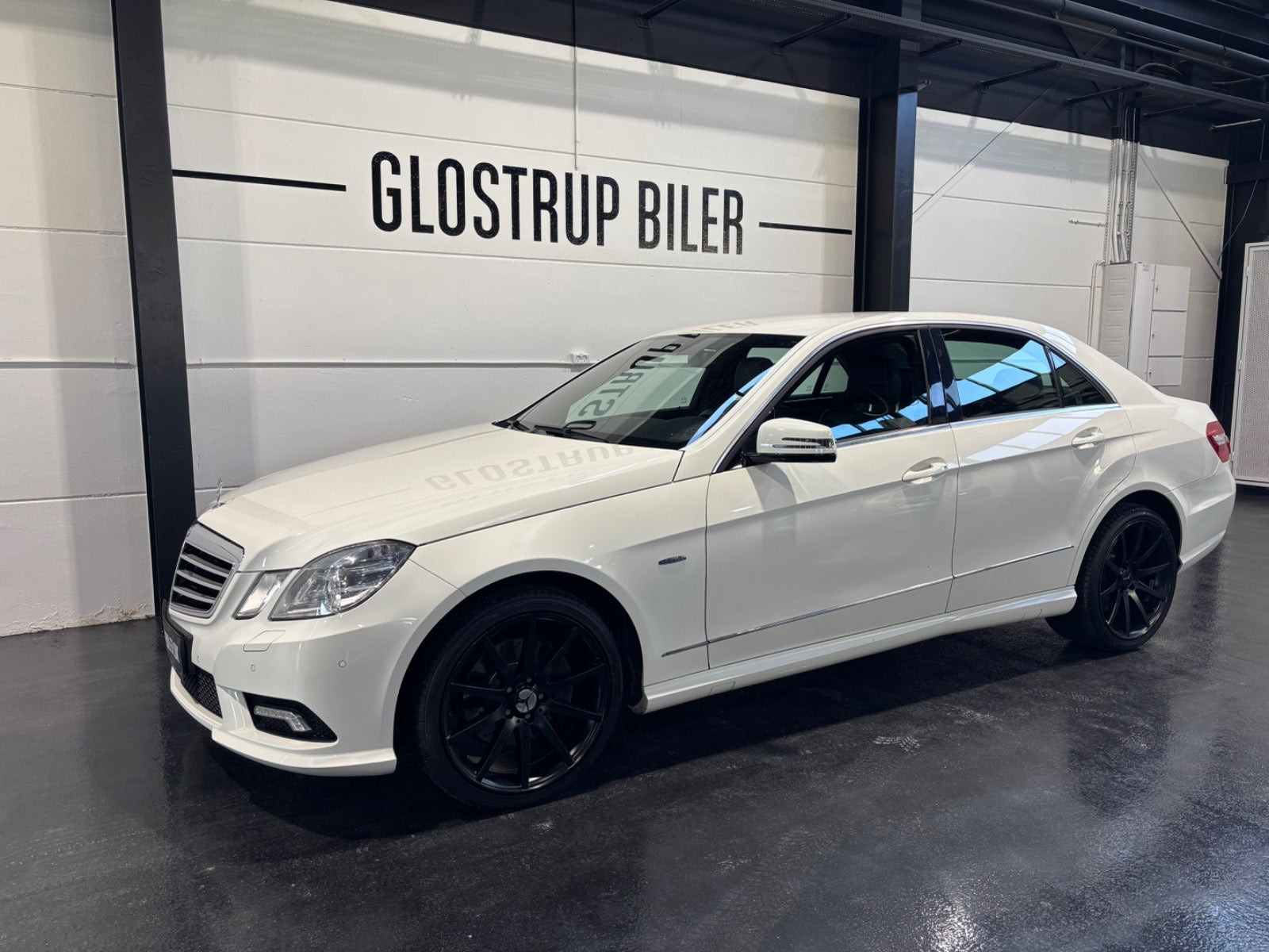 Hvid Mercedes E250 fra 2009