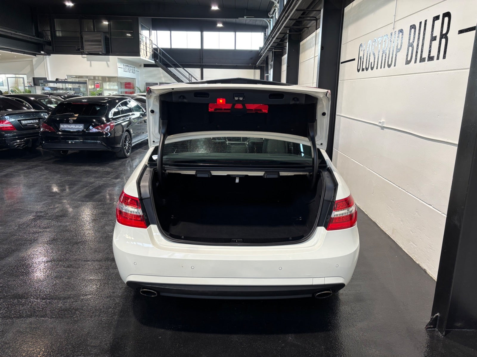 Hvid Mercedes E250 fra 2009