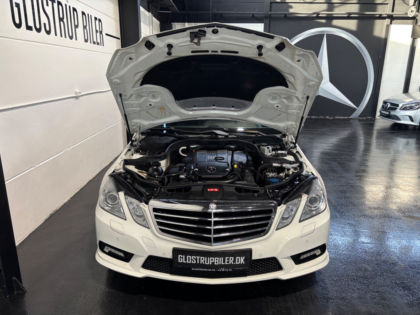 Hvid Mercedes E250 fra 2009