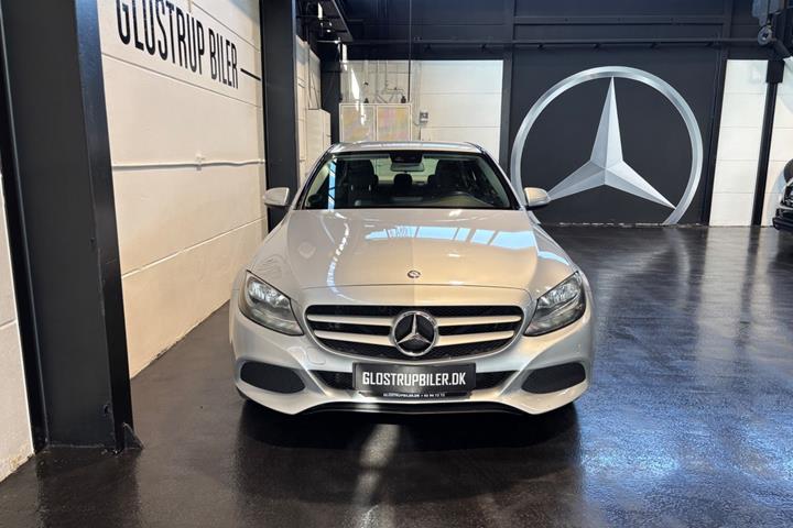 Sølv Mercedes C220 fra 2015