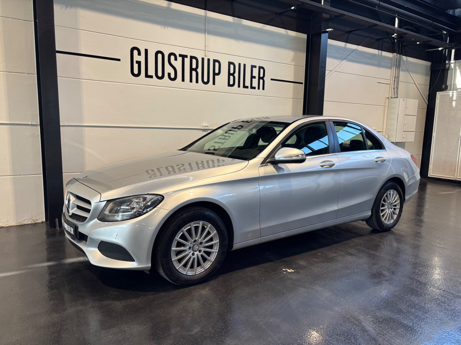 Sølv Mercedes C220 fra 2015