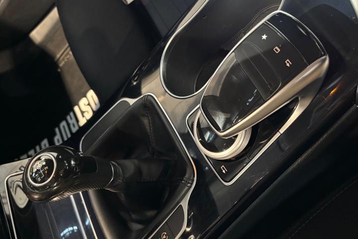 Sølv Mercedes C220 fra 2015