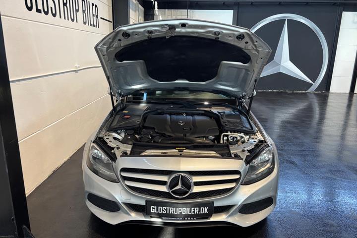Sølv Mercedes C220 fra 2015