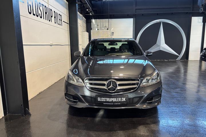 Grå Mercedes E250 fra 2014