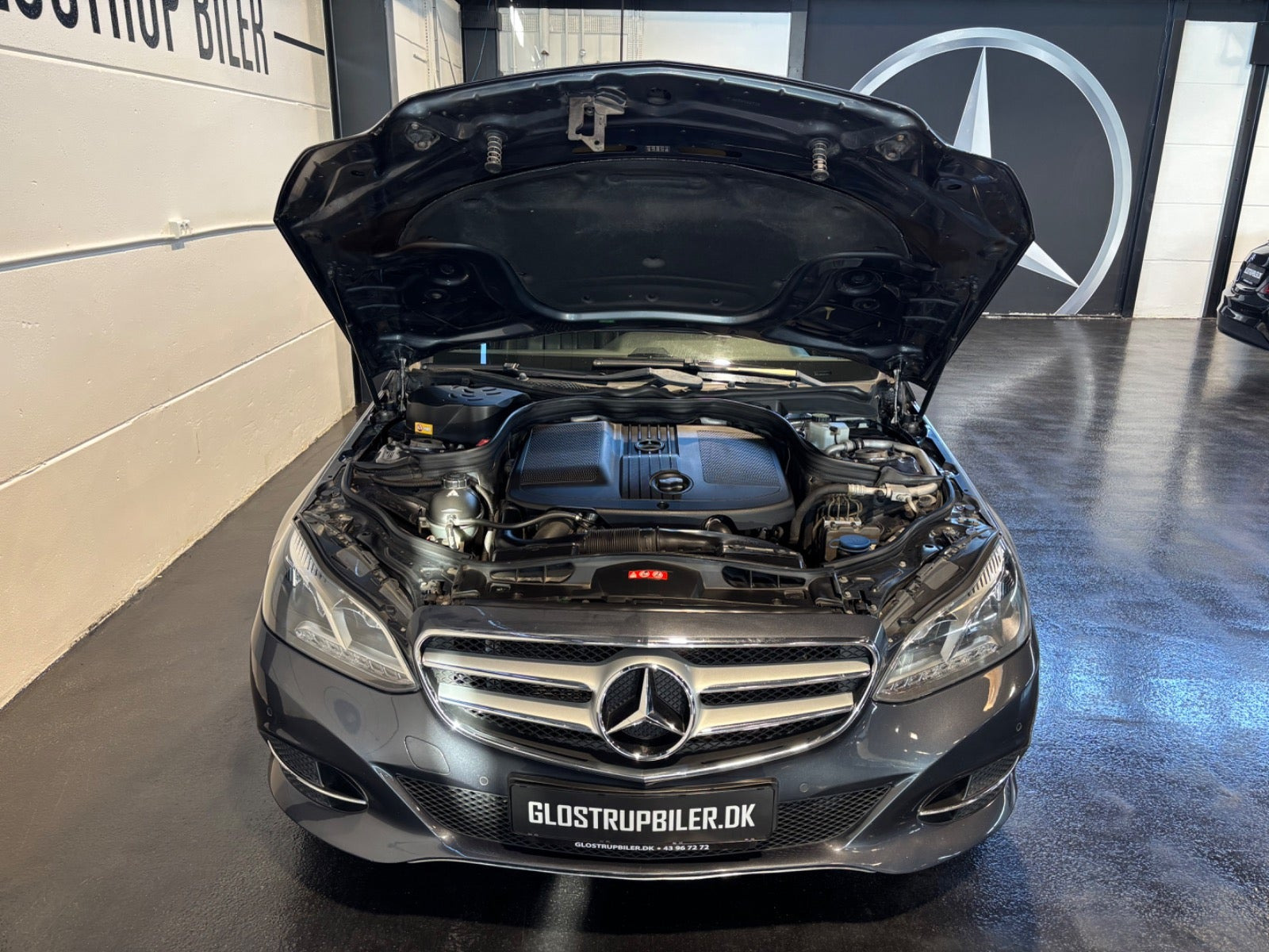 Grå Mercedes E250 fra 2014