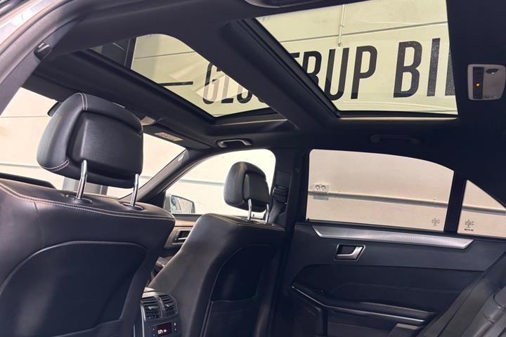 Grå Mercedes E300 fra 2014