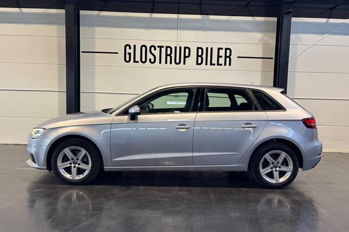 Sølv Audi A3 fra 2018