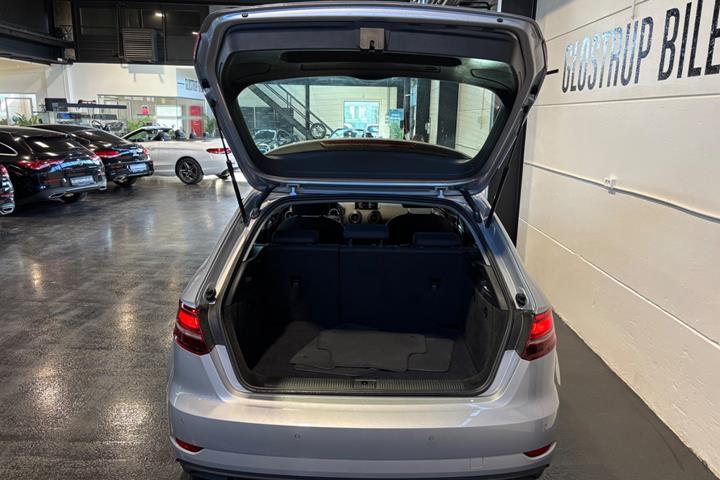 Sølv Audi A3 fra 2018