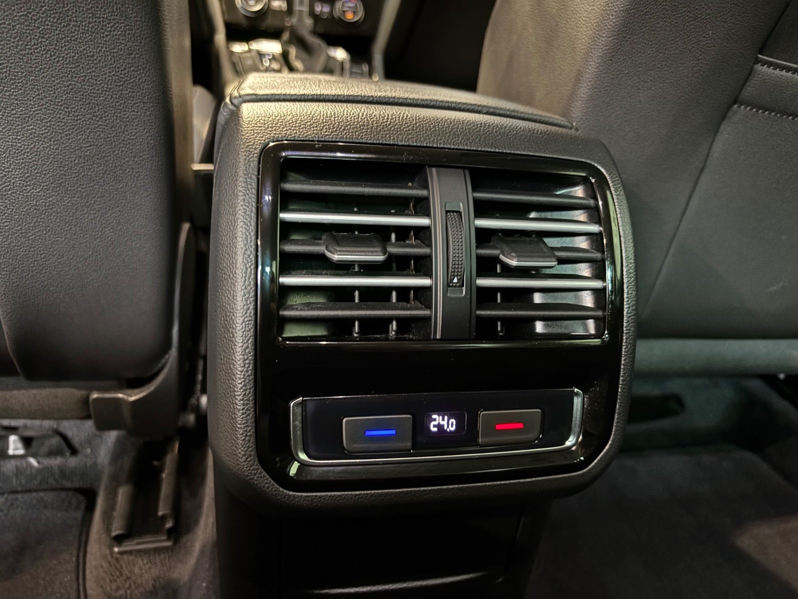 Sort VW Passat fra 2018