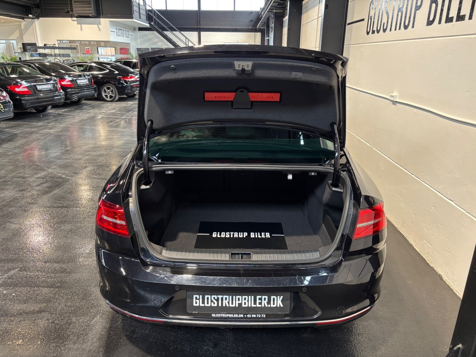 Sort VW Passat fra 2018