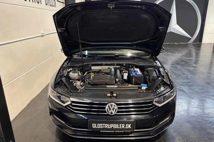 Sort VW Passat fra 2018