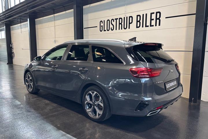 Grå Kia Ceed fra 2020