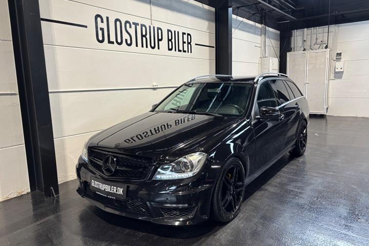 Sort Mercedes C200 fra 2012