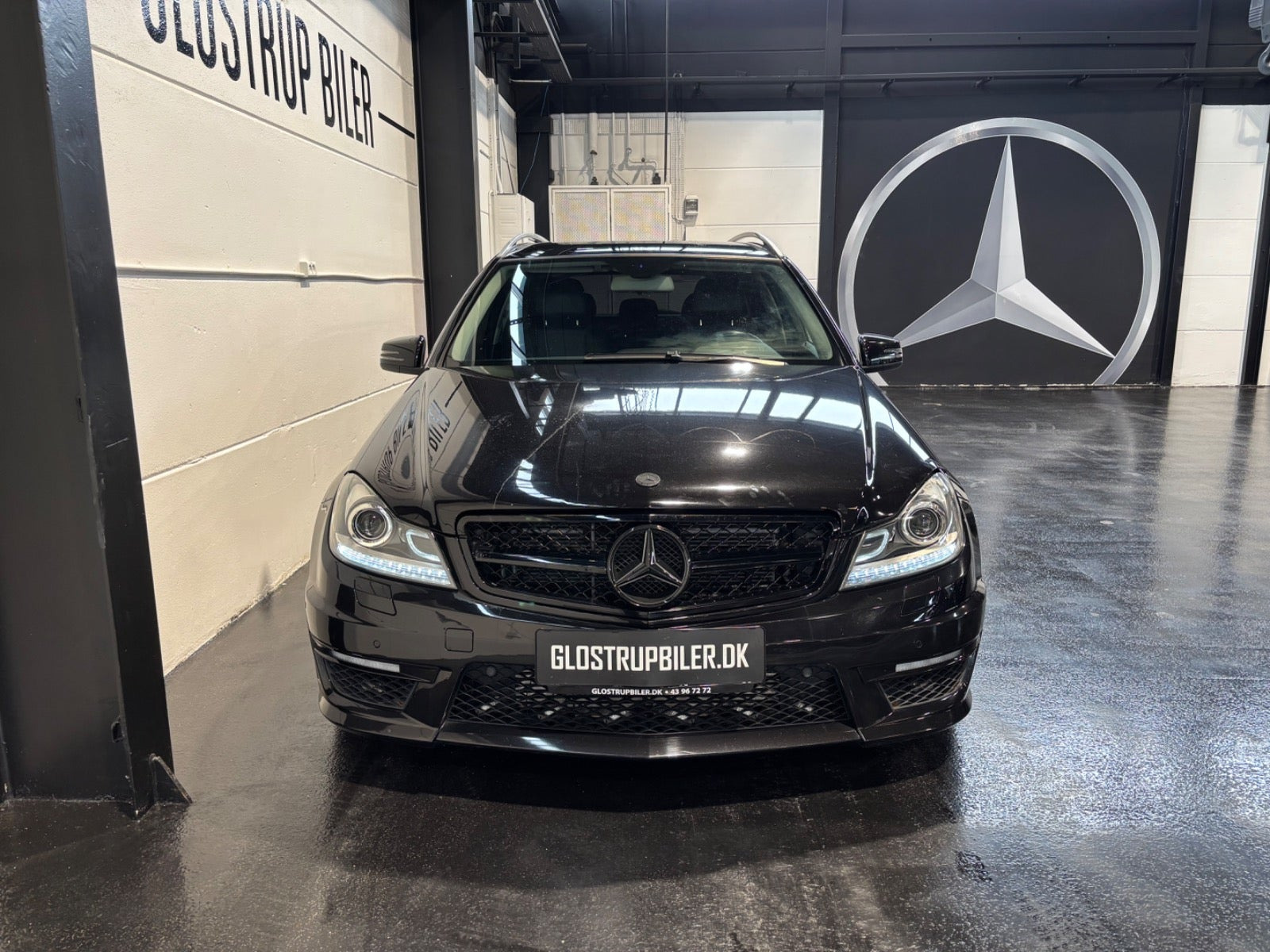 Sort Mercedes C200 fra 2012