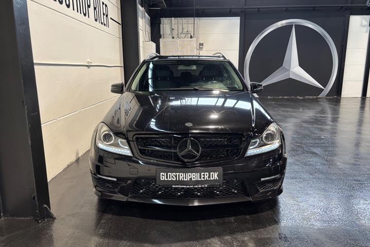 Sort Mercedes C200 fra 2012