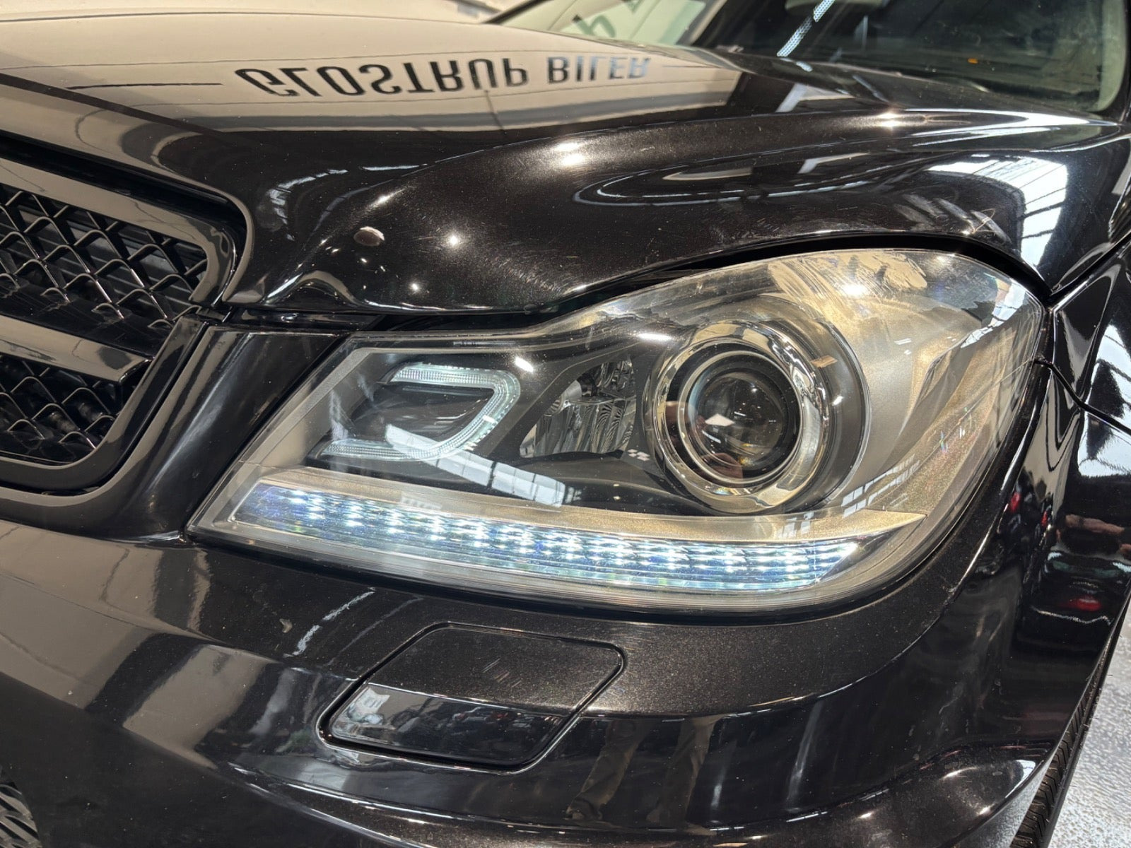 Sort Mercedes C200 fra 2012