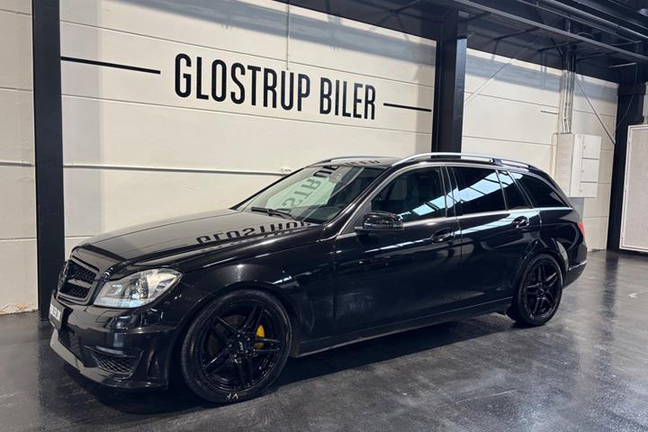 Sort Mercedes C200 fra 2012