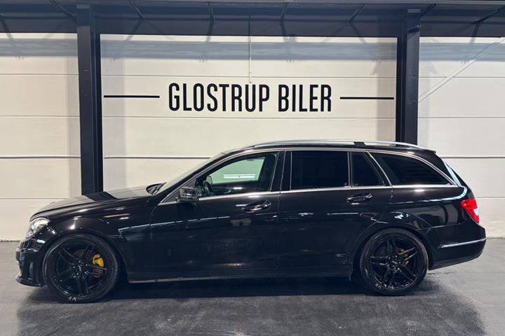 Sort Mercedes C200 fra 2012