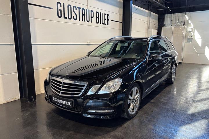 Sort Mercedes E220 fra 2012