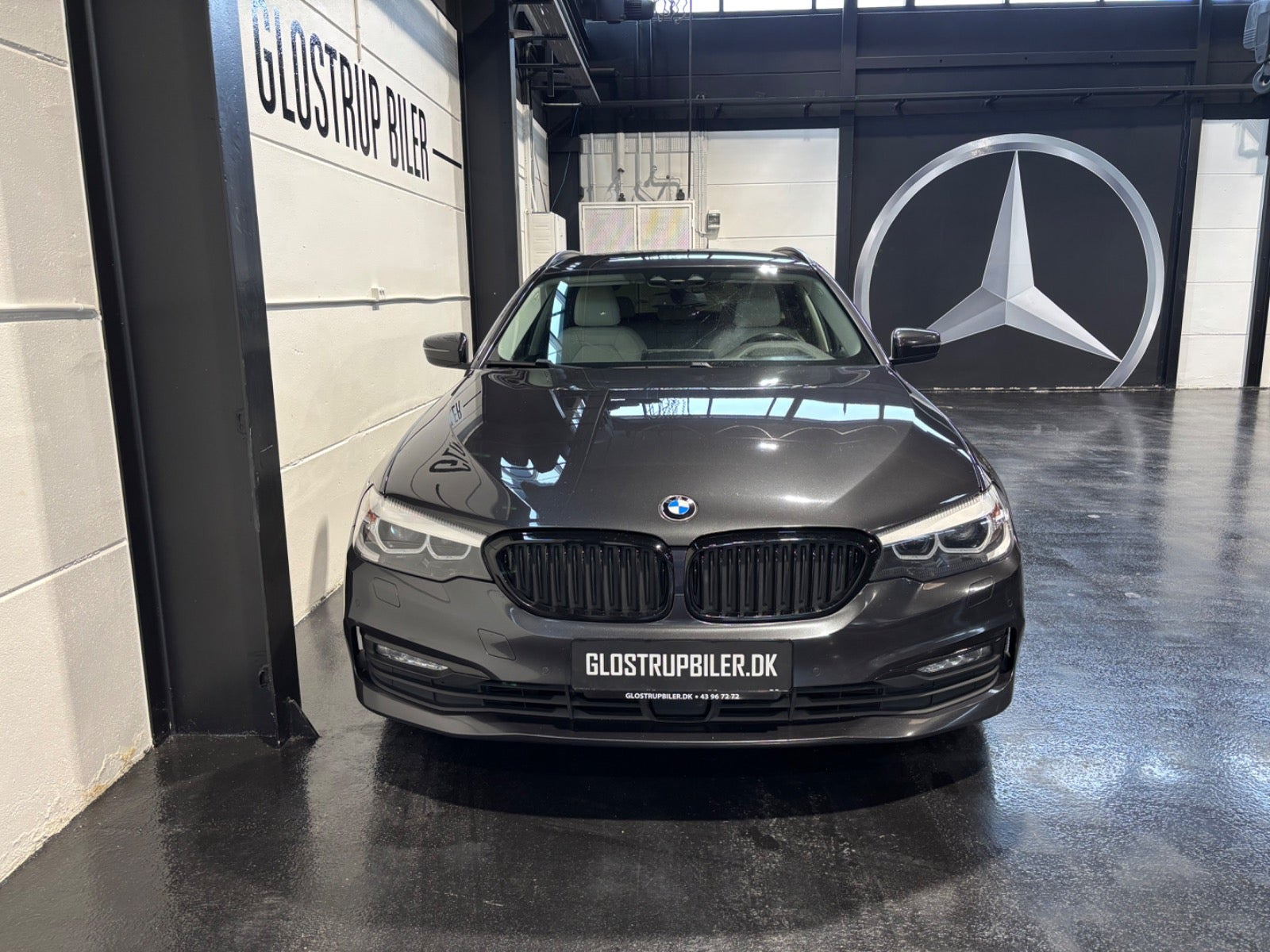 Grå BMW 520d fra 2018
