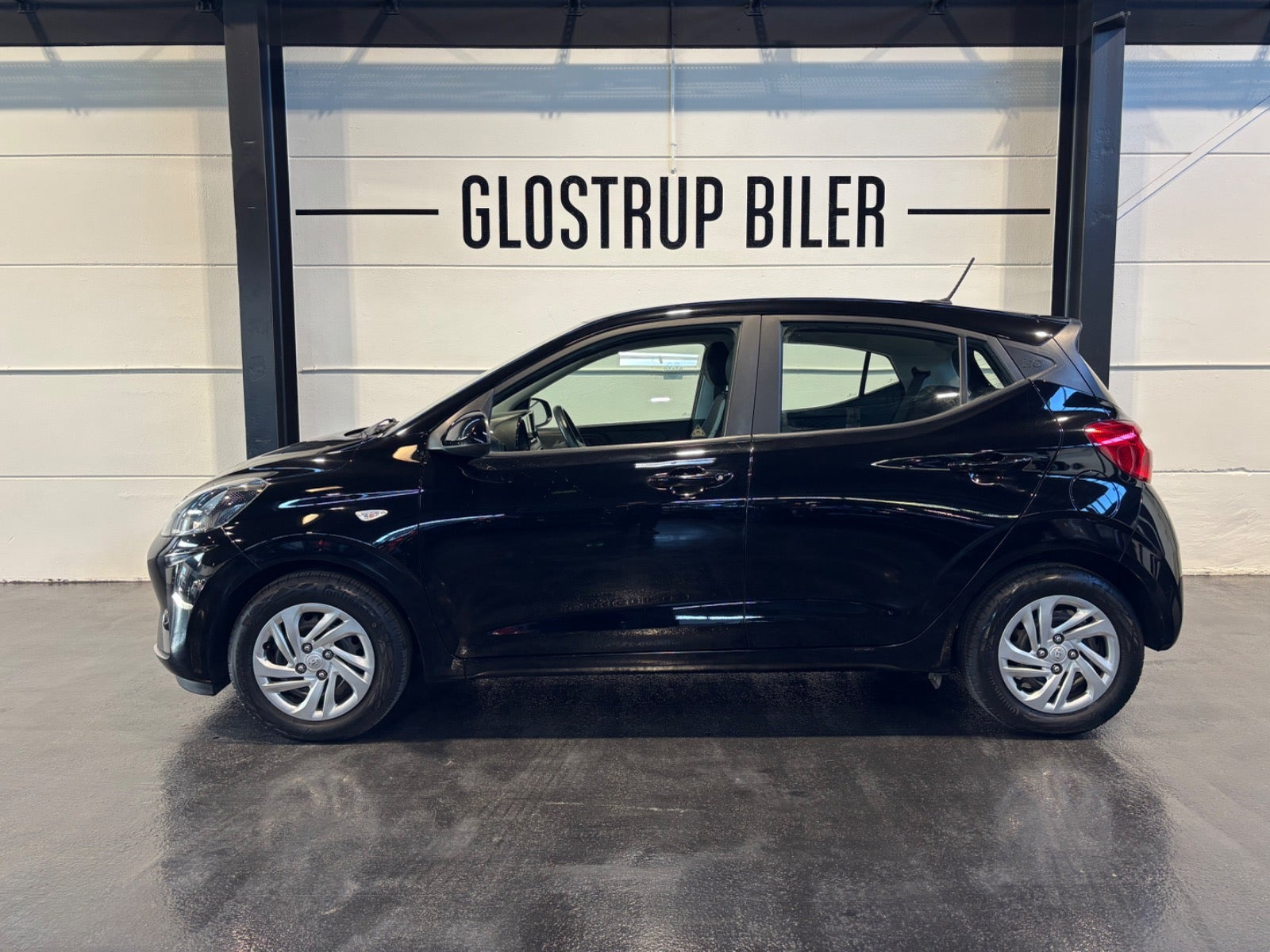Sort Hyundai i10 fra 2020